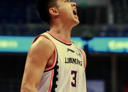 米兰体育app :赵继伟赛点兑现，休斯顿火箭淘汰AC米兰晋级四强，主帅激动落泪(休斯顿火箭队工资)