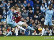 AC米兰 :欧冠半决赛对决在即！曼城演练定位球，利物浦密集防守应对的简单介绍