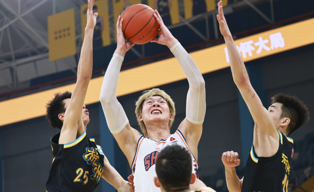 逃亡节目开局投奔缅北震惊全网 逃亡节目开局投奔缅北震惊全网