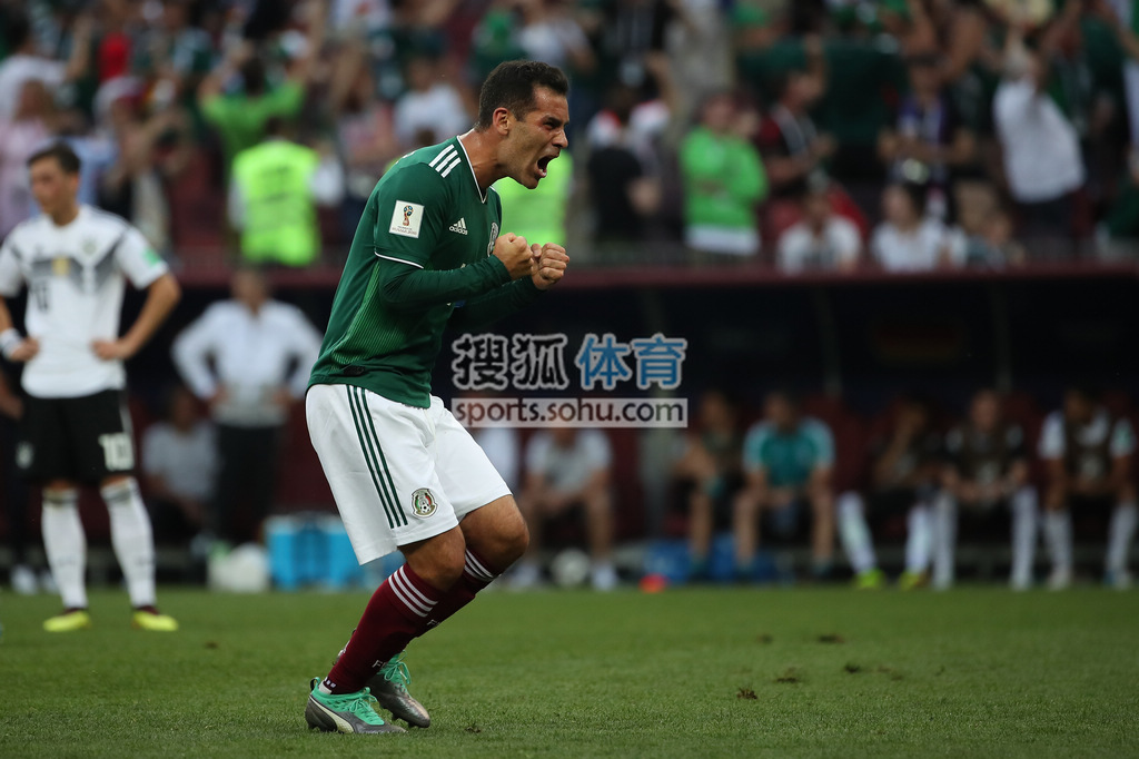 赵继伟赛点兑现，休斯顿火箭淘汰AC米兰晋级四强，主帅激动落泪(休斯顿火箭队工资)