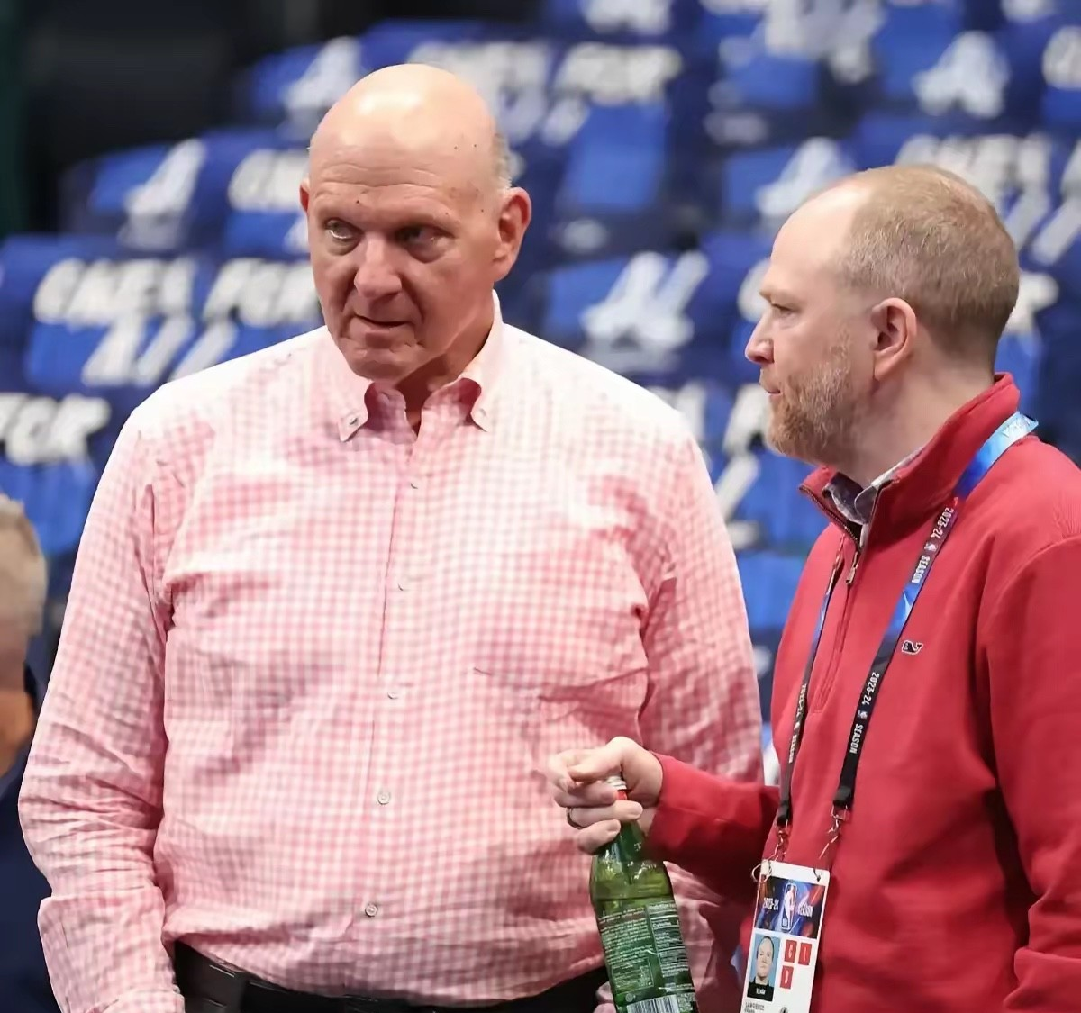  哈登赛后谦逊发言登热搜，波尔图惊险利物浦引发热议