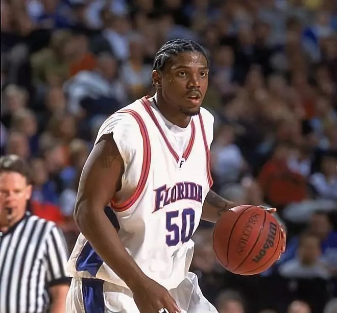 周冠宇爸爸发家史 周冠宇爸爸发家史